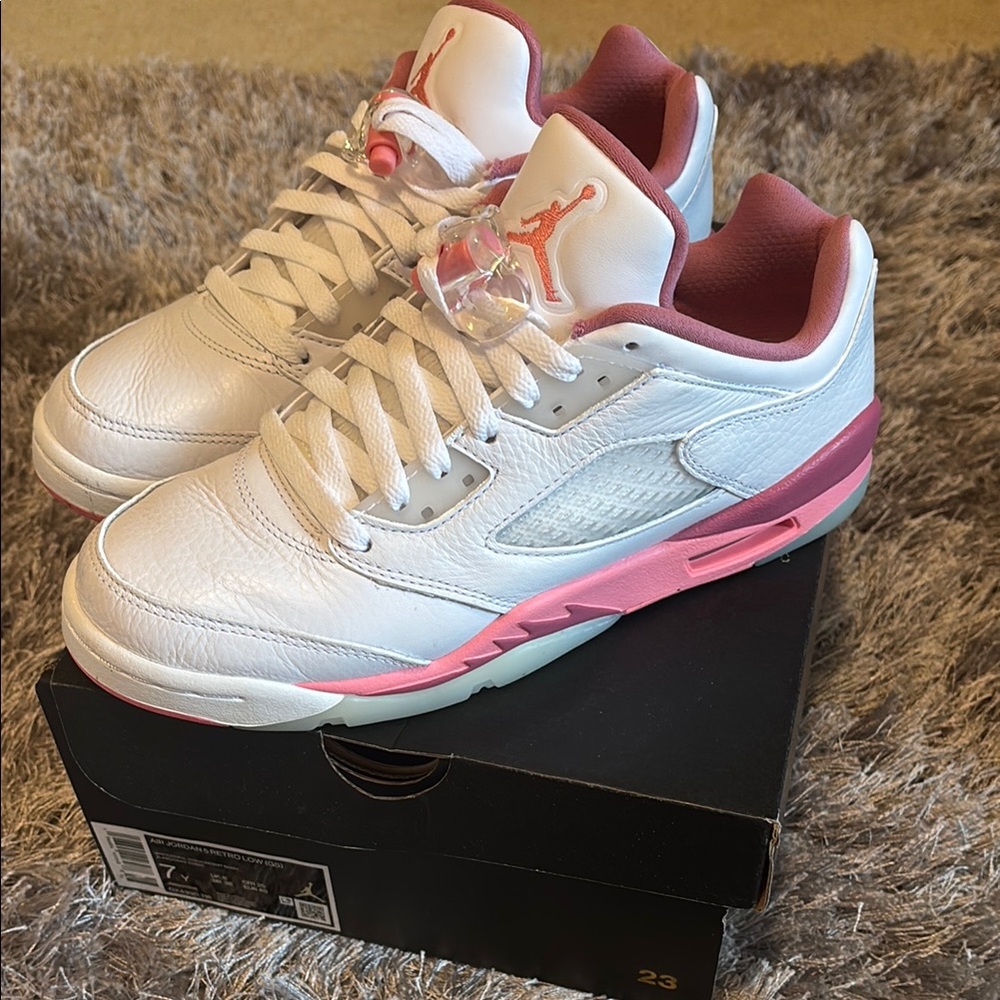 Jordan White and Pink Sneakers with Gradient Midsole